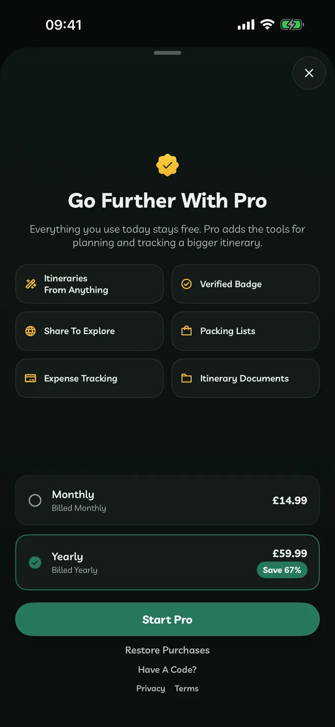 La pantalla de Pro amb Mensual a £14.99 i Anual a £59.99 amb la insígnia Estalvia el 67%, Comença Pro i Restaura les compres